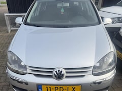 Volkswagen Golf - 1.4 FSI Comfortline (MOTOR KAPOT)