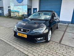 SEAT Leon - 2.0 TDI FR 135 KW XENON/LED/NAVI/PANO