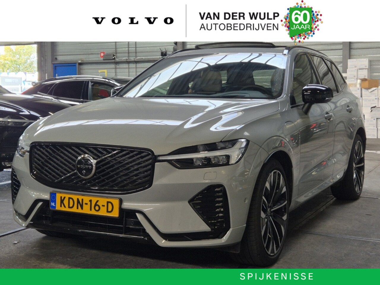 Volvo XC60 - T8 455PK AWD Ultra Dark | Trekhaak | Luchtvering | 360 | Schuifdak - AutoWereld.nl
