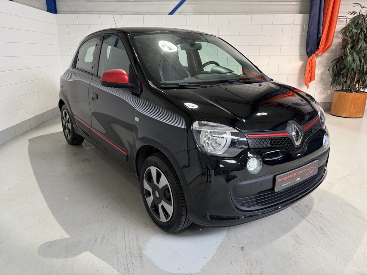 Renault Twingo - 1.0 SCe 70pk S&S Collection Airco, Cruise, Bluetooth, 59dkm! - AutoWereld.nl