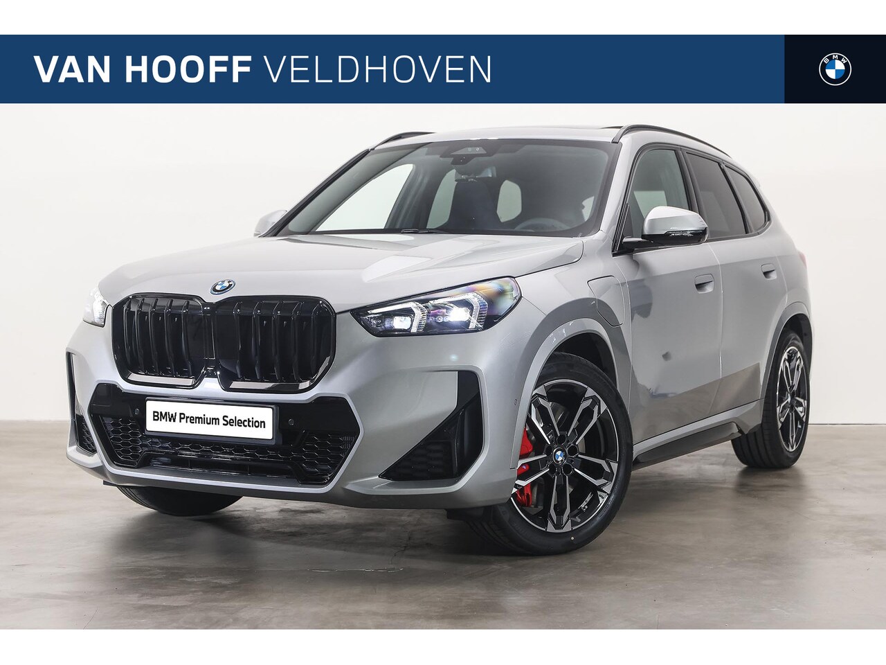 BMW X1 - xDrive25e M Sport Automaat / Panoramadak / Trekhaak / M Sportstoelen / Adaptieve LED / M A - AutoWereld.nl