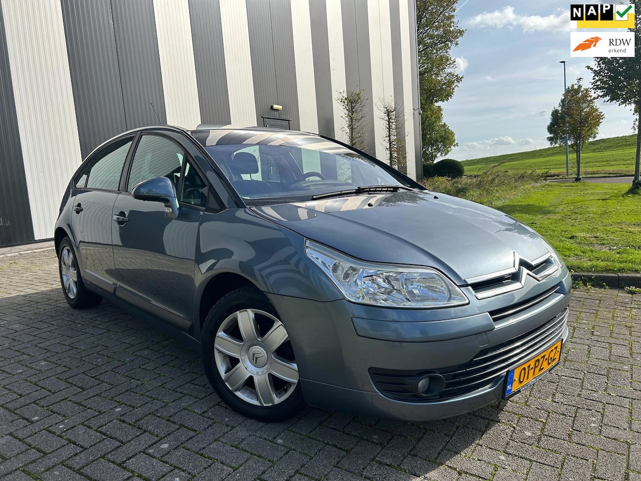 Citroën C4 - 1.6-16V Ligne Ambiance Airco-Cruise-Lmv-Trekhaak - AutoWereld.nl