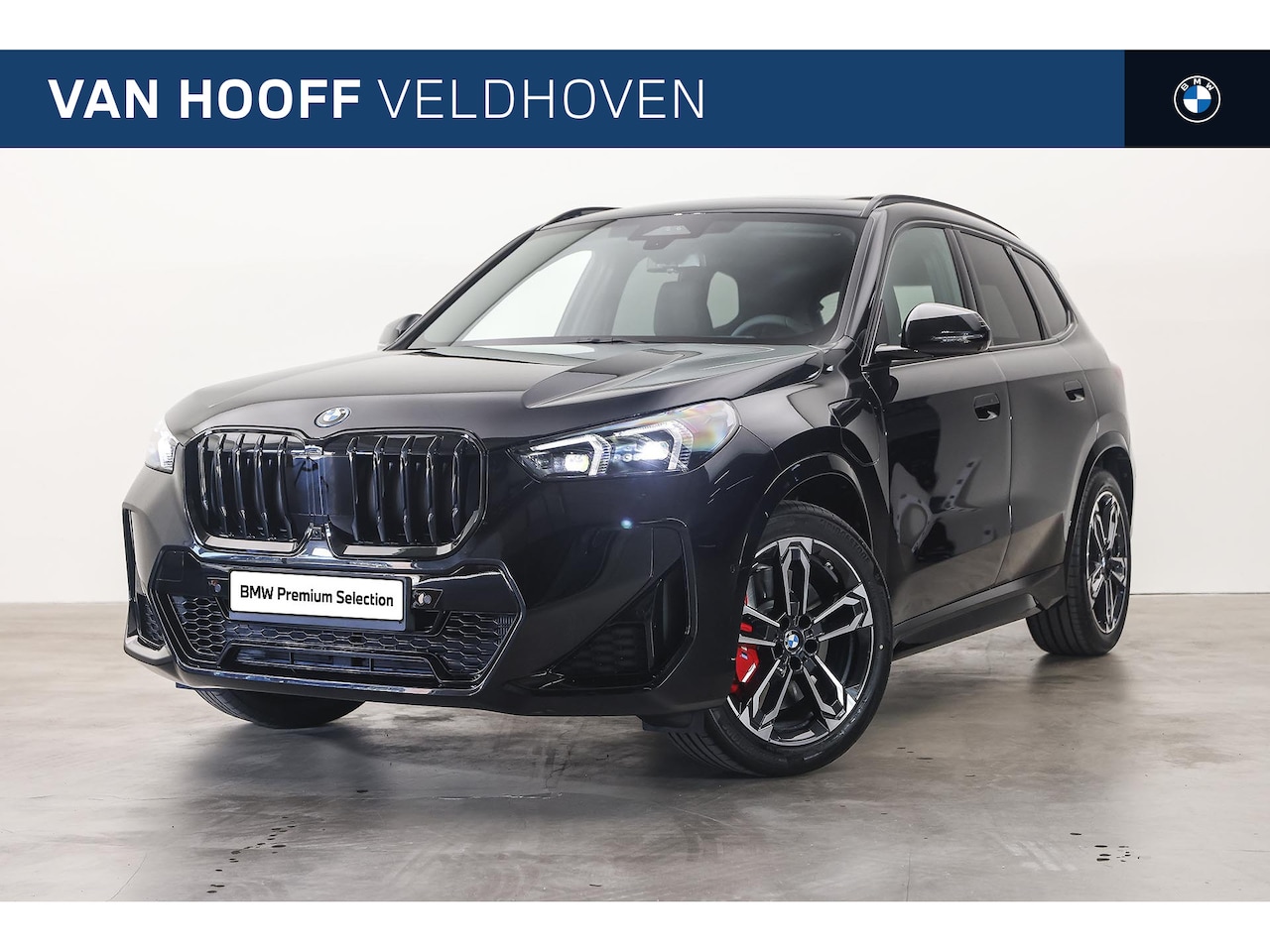 BMW X1 - xDrive25e M Sport Automaat / Panoramadak / Trekhaak / Sportstoelen / Head-Up / M Adaptief - AutoWereld.nl