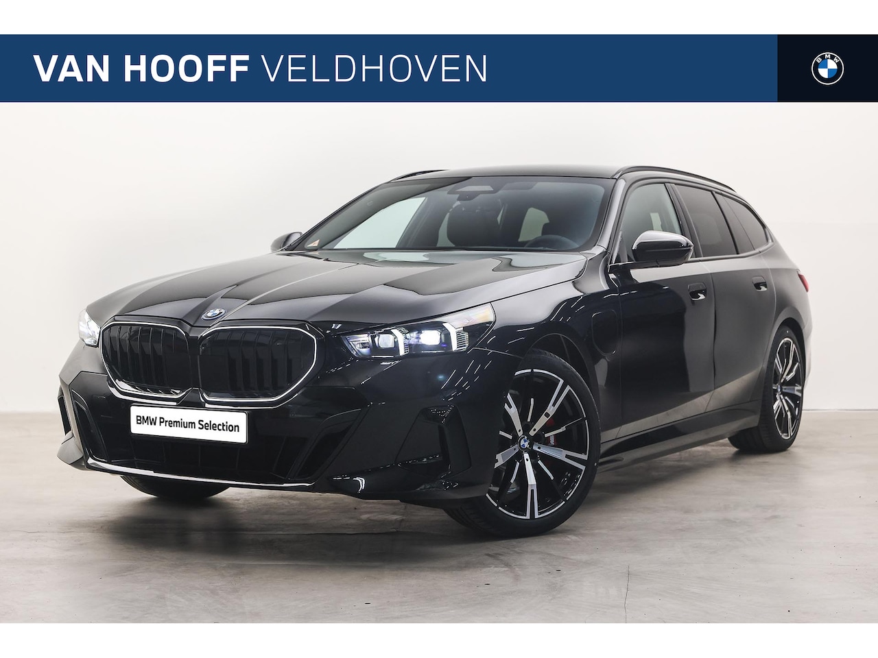 BMW 5-serie Touring - 530e M Sport Automaat / Panoramadak / Trekhaak / Stoelventilatie / Bowers & Wilkins / M Sp - AutoWereld.nl