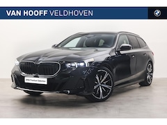 BMW 5-serie Touring - 530e M Sport Automaat / Panoramadak / Trekhaak / Stoelventilatie / Bowers & Wilkins / M Sp
