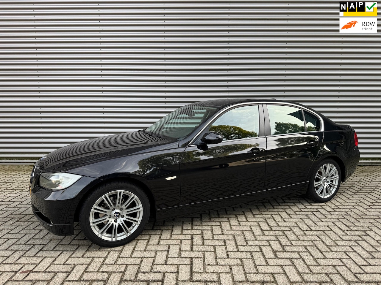 BMW 3-serie - 320i Dynamic Executive Airco navi Cruise pdc nette Auto - AutoWereld.nl