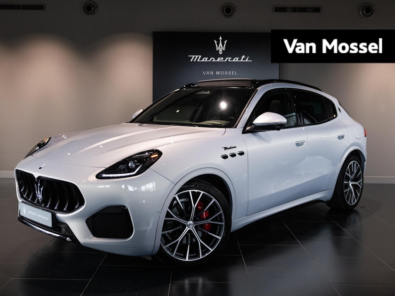 Maserati Grecale - 2.0 MHEV Modena | 330pk | 2 jaar garantie | Climate Pack | Tech Pack | Dubbel glas | Lucht - AutoWereld.nl