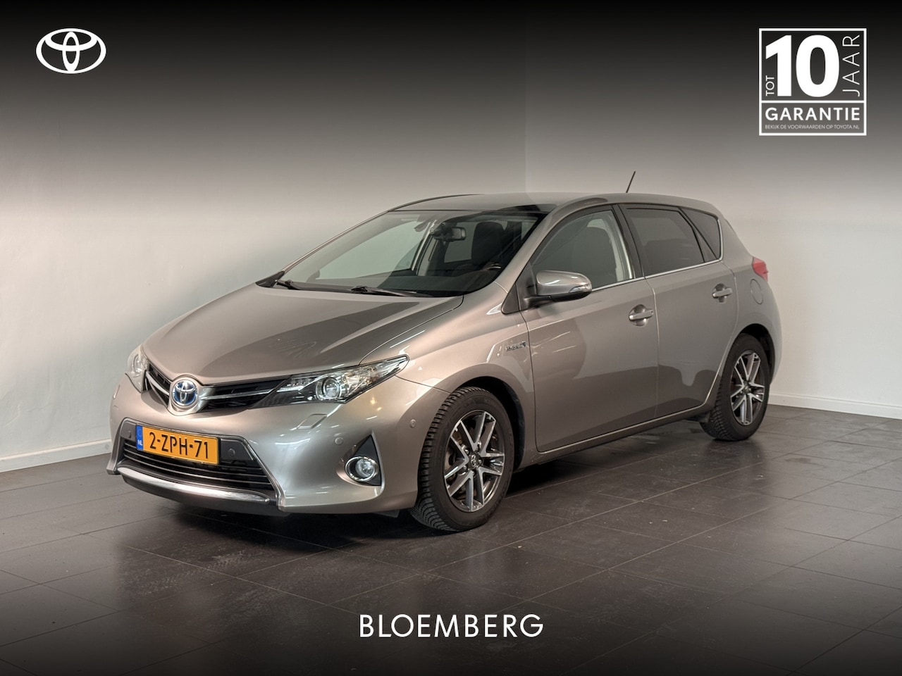Toyota Auris - 1.8 Hybrid Lease | Stoelverwarming | Panoramadak | All season banden | - AutoWereld.nl