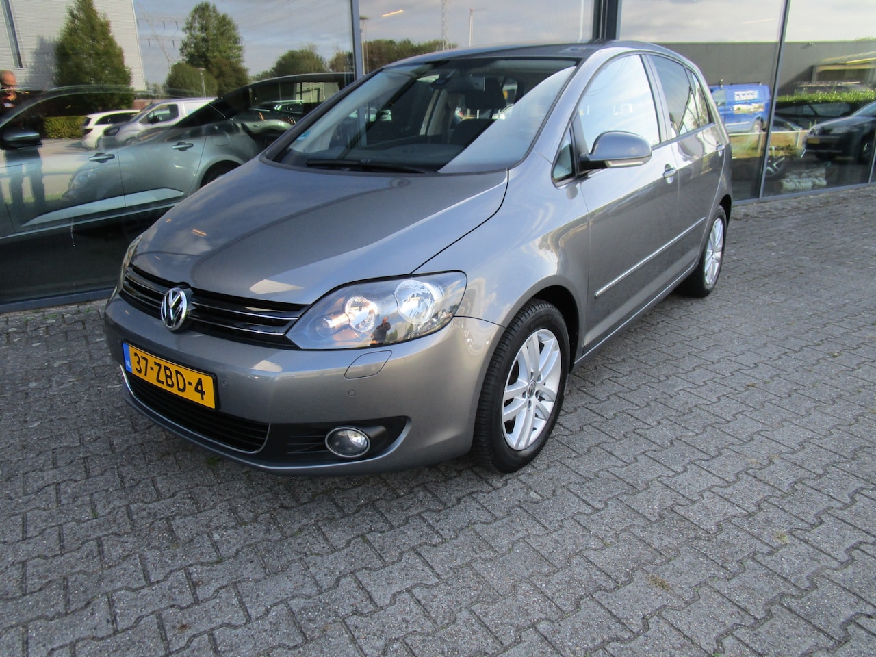 Volkswagen Golf Plus - 1.2 TSI Highline Automaat - AutoWereld.nl
