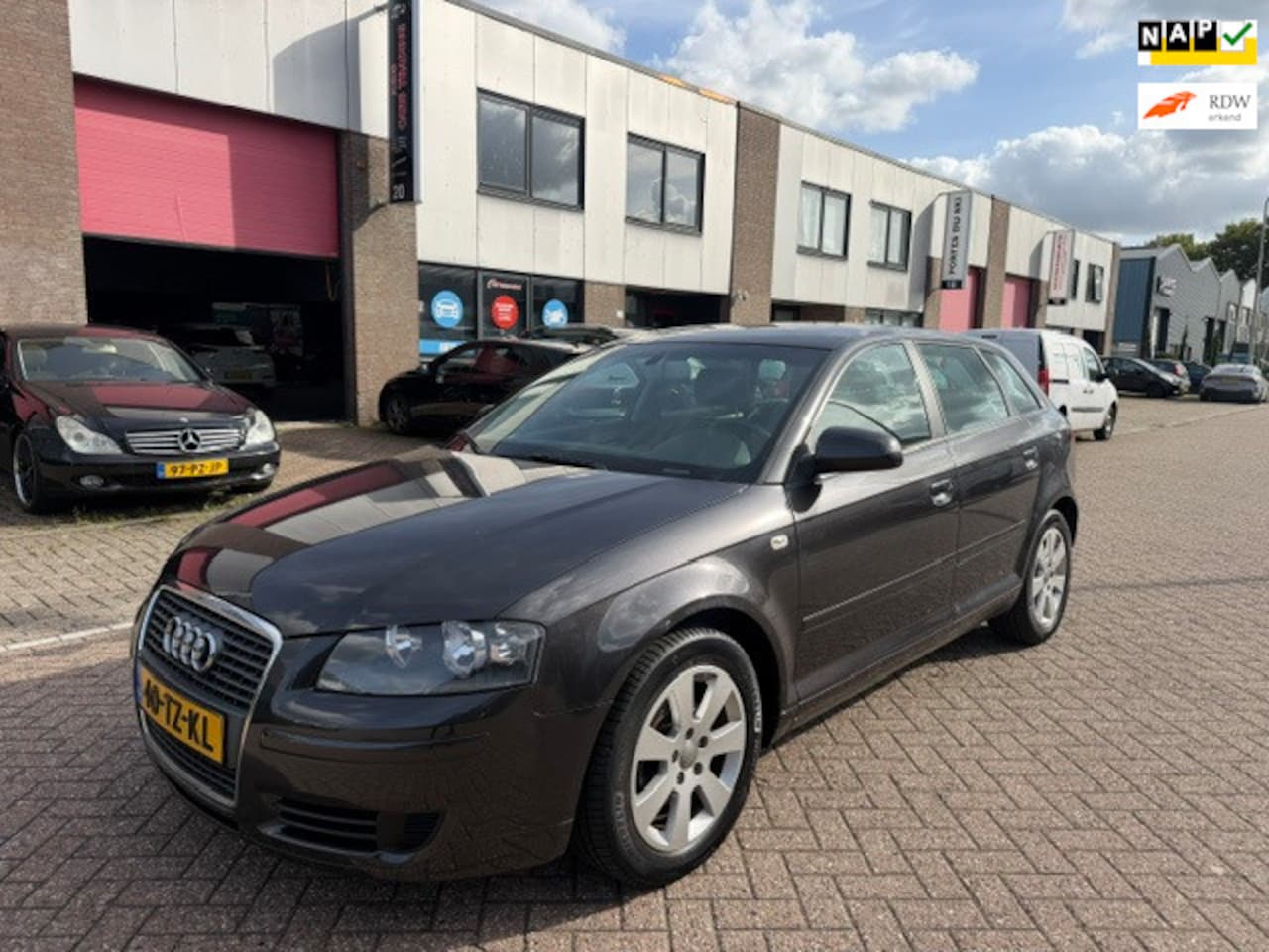 Audi A3 Sportback - 1.6 FSI Ambiente 1.6 FSI Ambiente - AutoWereld.nl