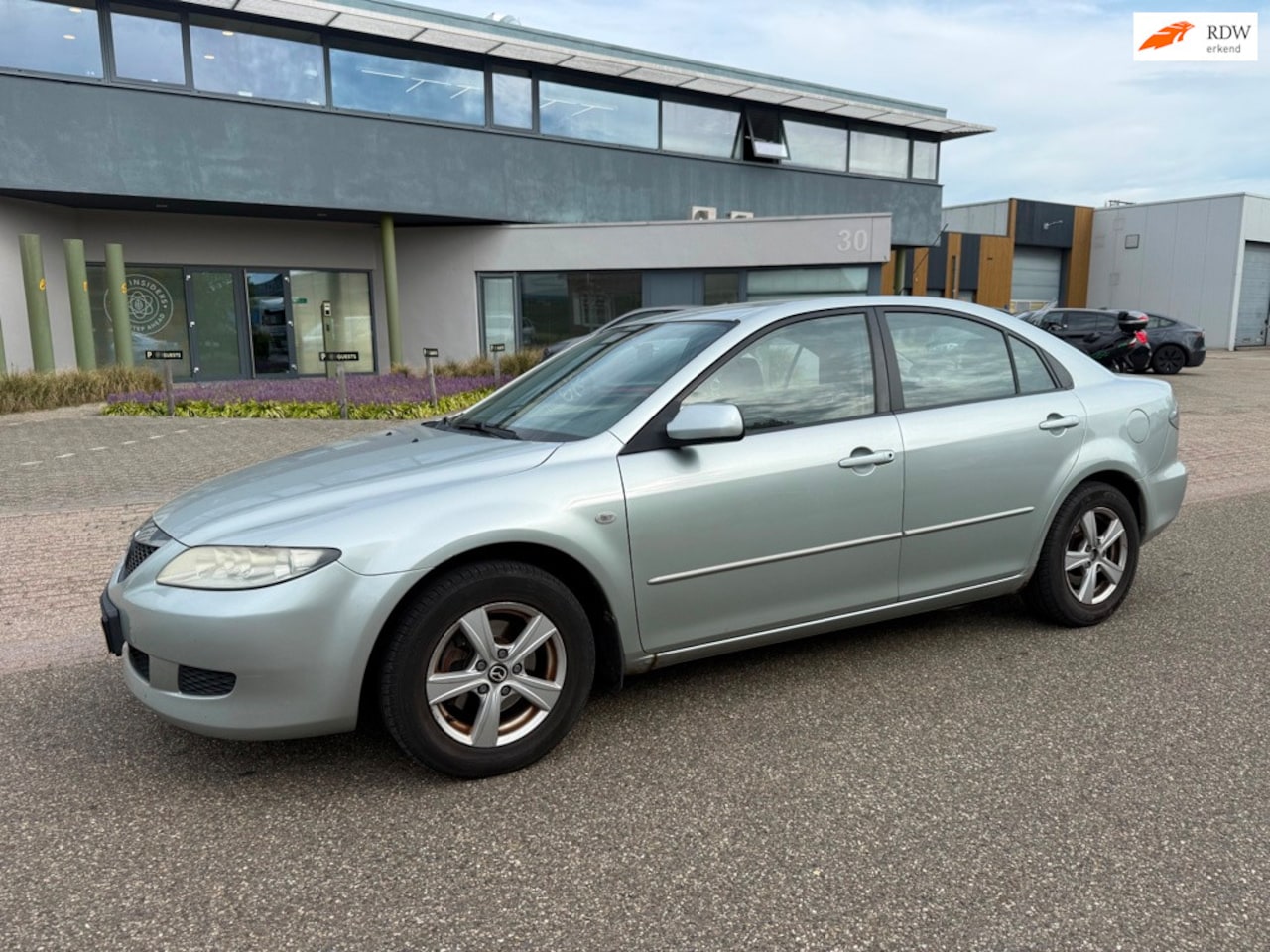 Mazda 6 Sport - 2.0i Touring 2.0i Touring - AutoWereld.nl
