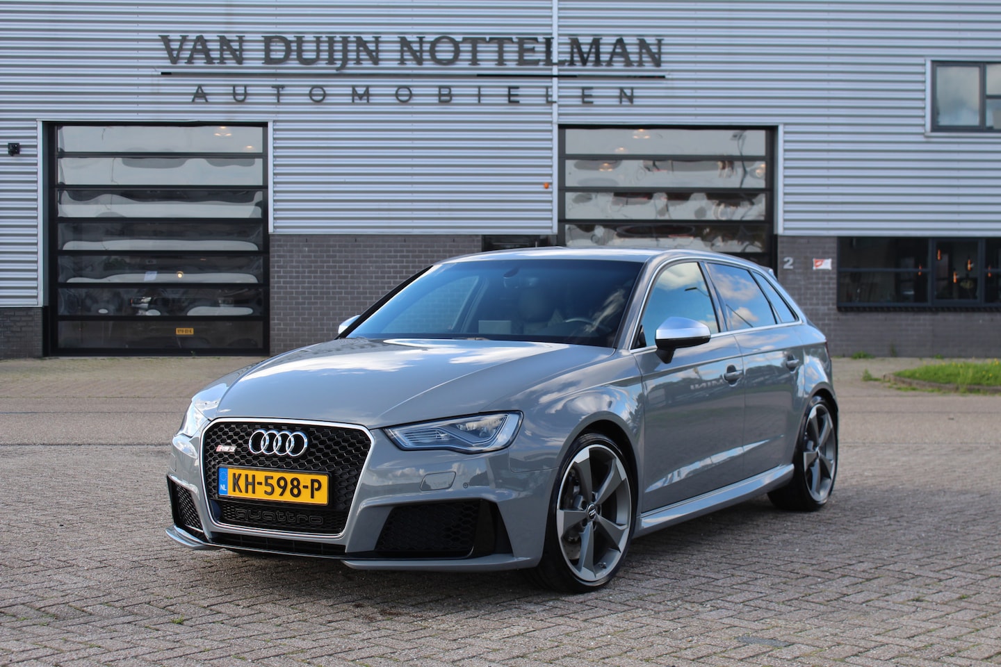 Audi A3 Sportback - 2.5 TFSI RS3 Quattro Pro Line Plus / RS zetels / B&O / Rotor - AutoWereld.nl