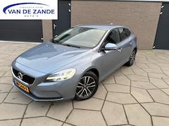 Volvo V40 - 2.0 T2 Nordic+ LUXURY|Nederlandse auto|Navi , LED verlichting en ASR