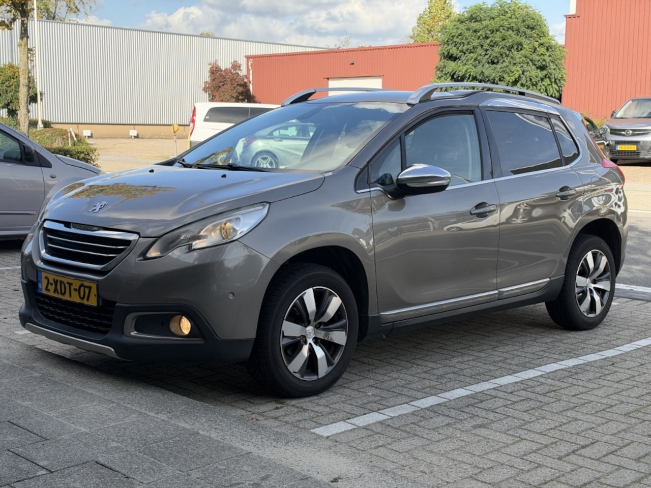 Peugeot 2008 - 1.6 e-HDi Allure 1.6 e-HDi Allure - AutoWereld.nl