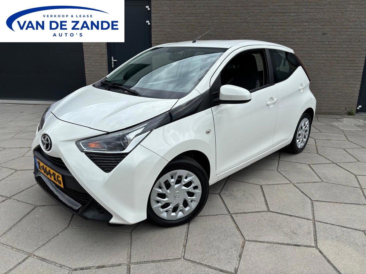 Toyota Aygo - 1.0 VVT-i x-play| Erg Leuke AYGO met Cruise -Control|AUX-USB| Start-Stop - AutoWereld.nl