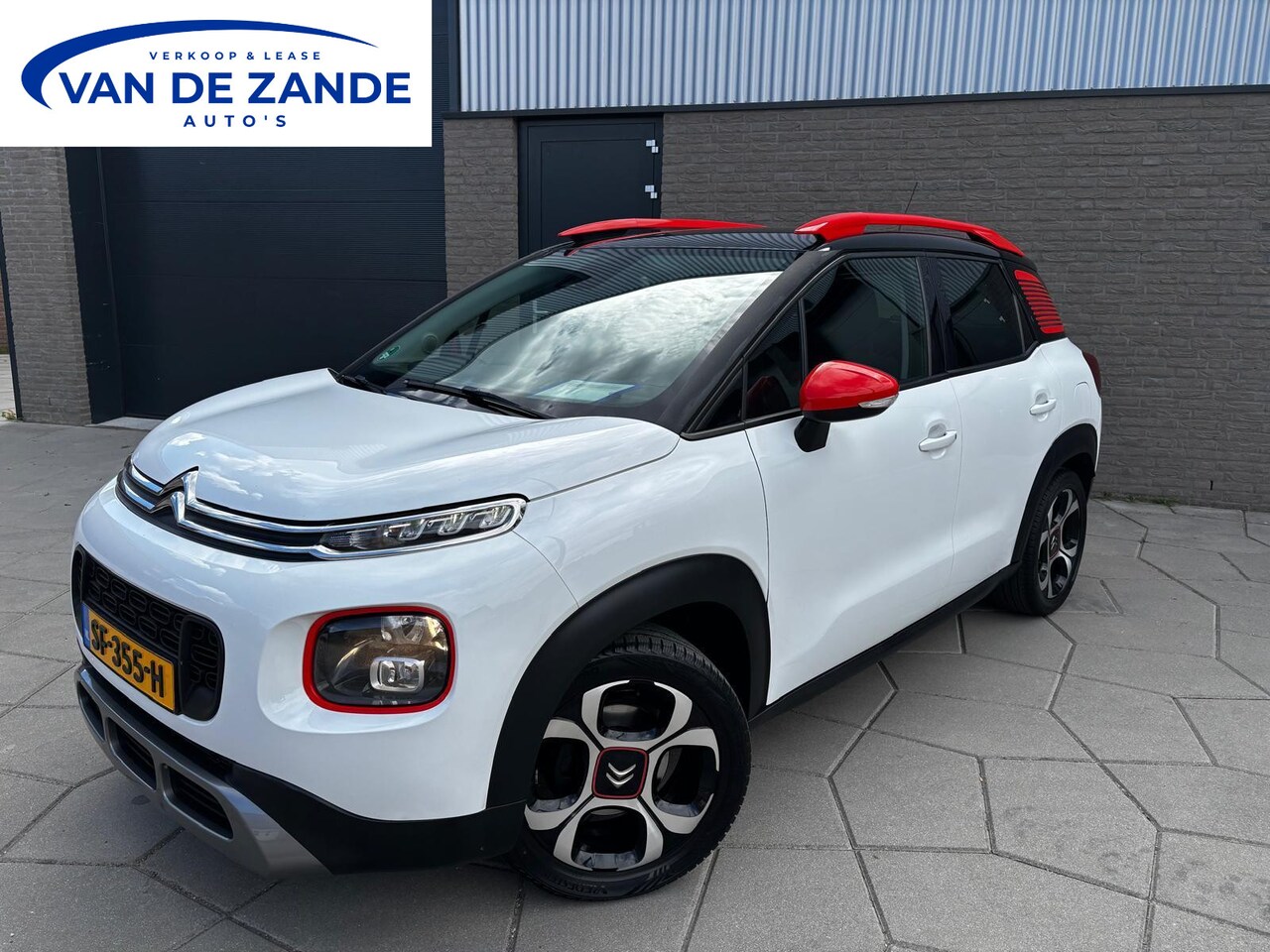 Citroën C3 Aircross - 1.2 PureTech S&S Shine| GROOT scherm|Trekhaak|Dakrail s|Reserve-wiel - AutoWereld.nl