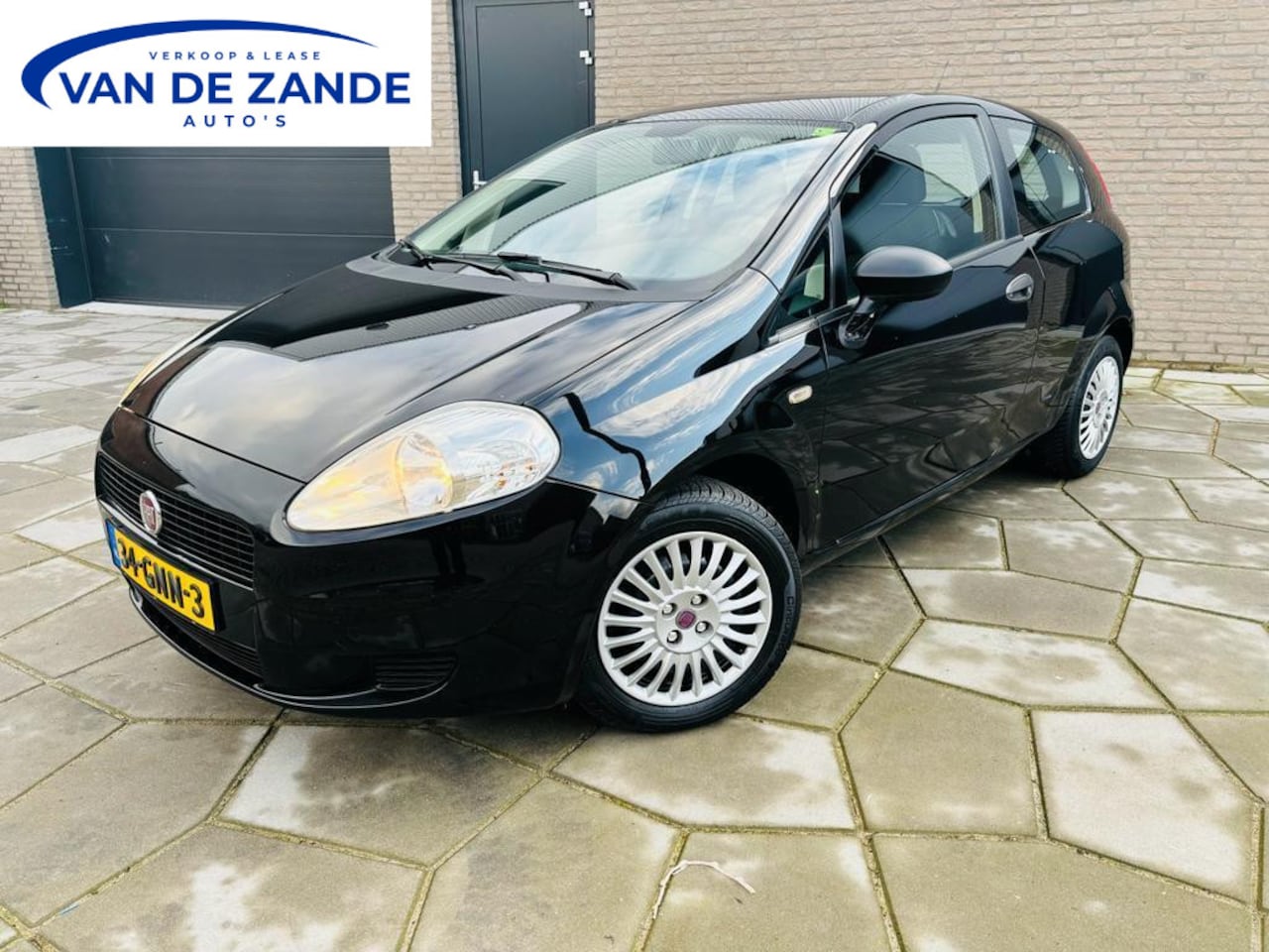 Fiat Grande Punto - 1.2 Active| 3 Drs| Airco| 4 x All-Season |Nieuwe APK en net onderhoud gehad - AutoWereld.nl