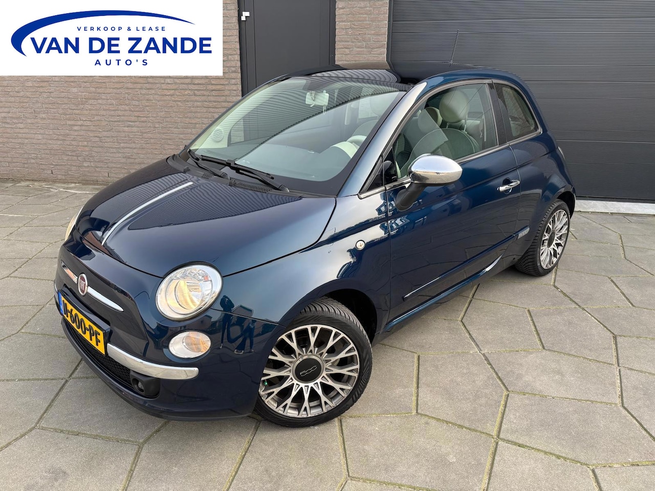 Fiat 500 - 1.2 Lounge ERG VLOT | Airco| Panorama Dak | 16 Inch LMvlg | All Season Vredestein| PDC ach - AutoWereld.nl