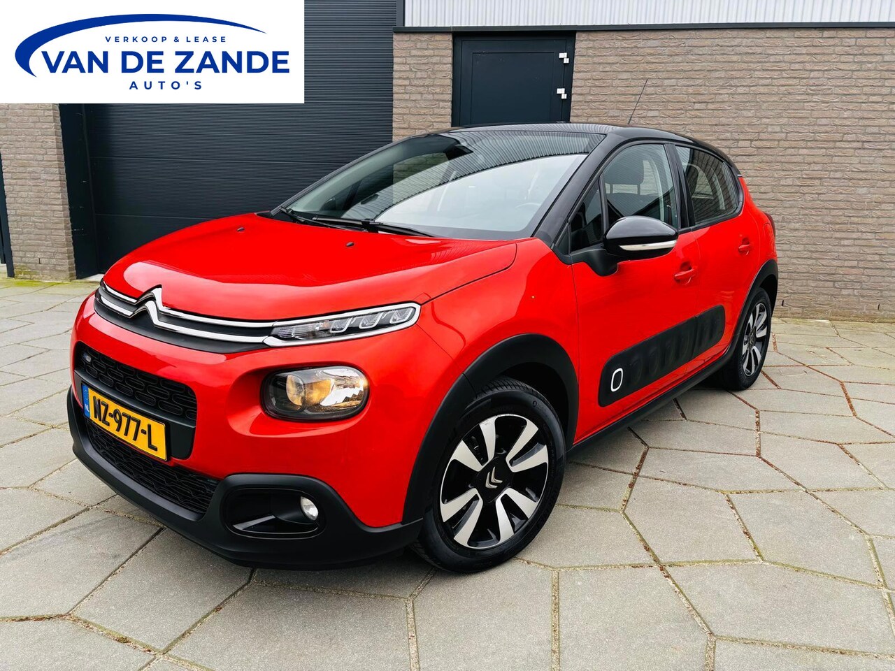 Citroën C3 - 1.2 PureTech Shine |5 Deurs|Camera|Apple/Android|Blue-Tooth|PDC| - AutoWereld.nl