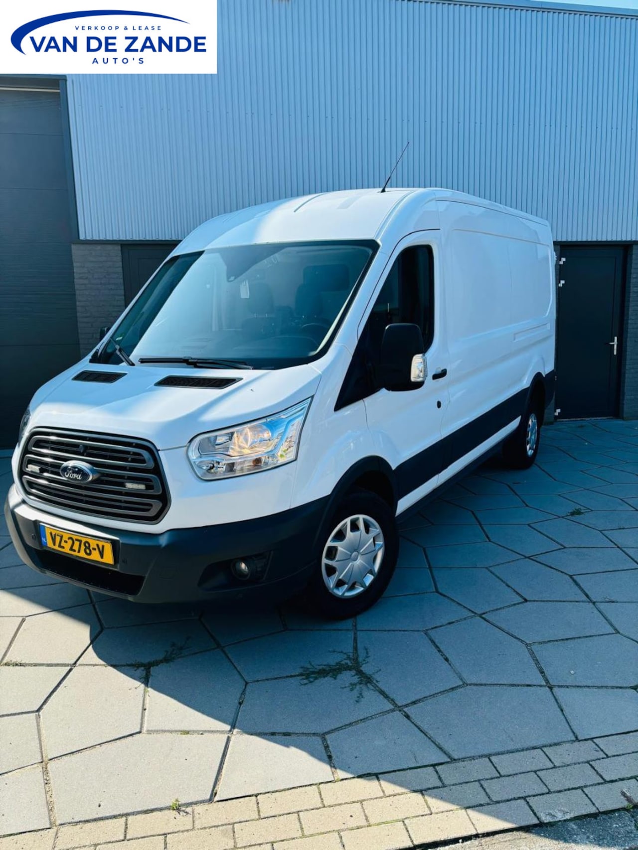 Ford Transit - 350 2.0 TDCI L3H2 Trend|achterw.aandr.| SUPER nette Bus | Deuren , trekhaak| - AutoWereld.nl