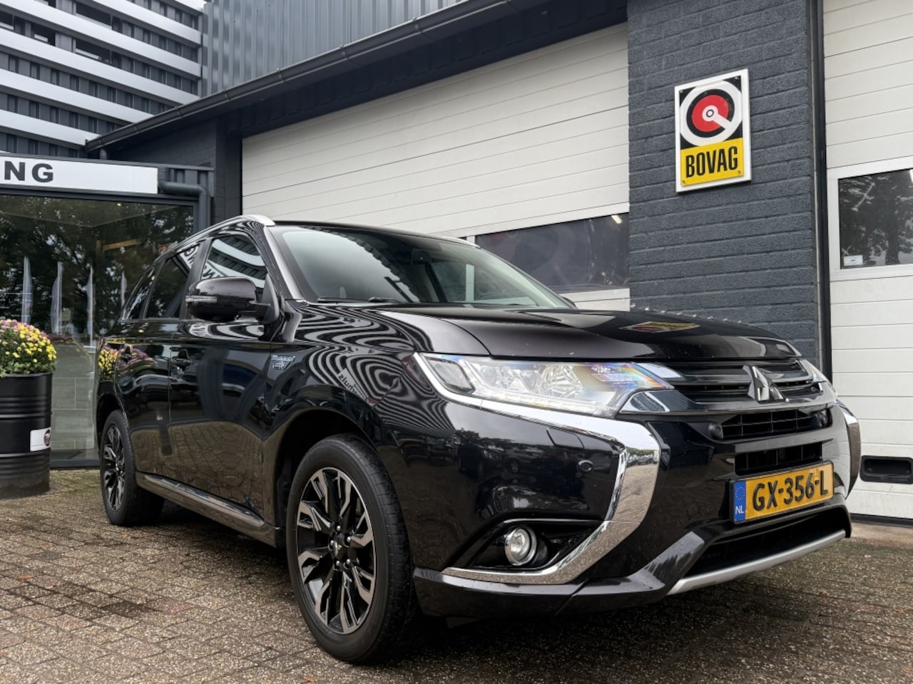 Mitsubishi Outlander - 2.0 PHEV instyle 2.0 PHEV Instyle+ - AutoWereld.nl