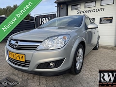 Opel Astra Wagon - 1.6 Executive *NAP*TREKHAAK*CRUISE*PDC*A/C