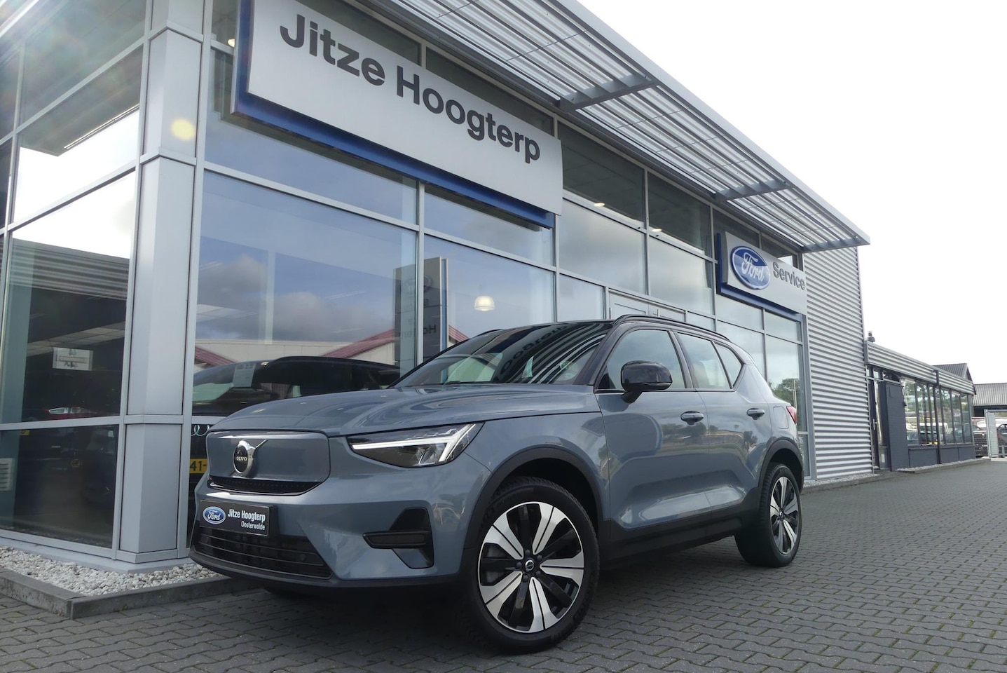 Volvo XC40 - Recharge Plus 70 kWh ELEKT. TREKHAAK, WINTER PACK, ADAPT. CRUISE, CLIMA, NAVI, CAMERA, PDC - AutoWereld.nl