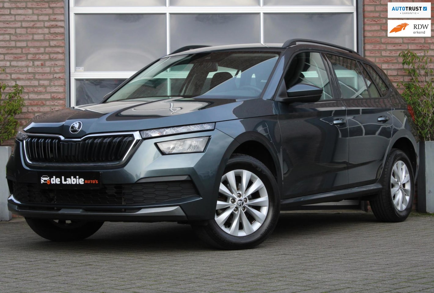 Skoda Kamiq - 1.0 TSI Active DSG AUTOMAAT / CARPLAY / CRUISE - AutoWereld.nl