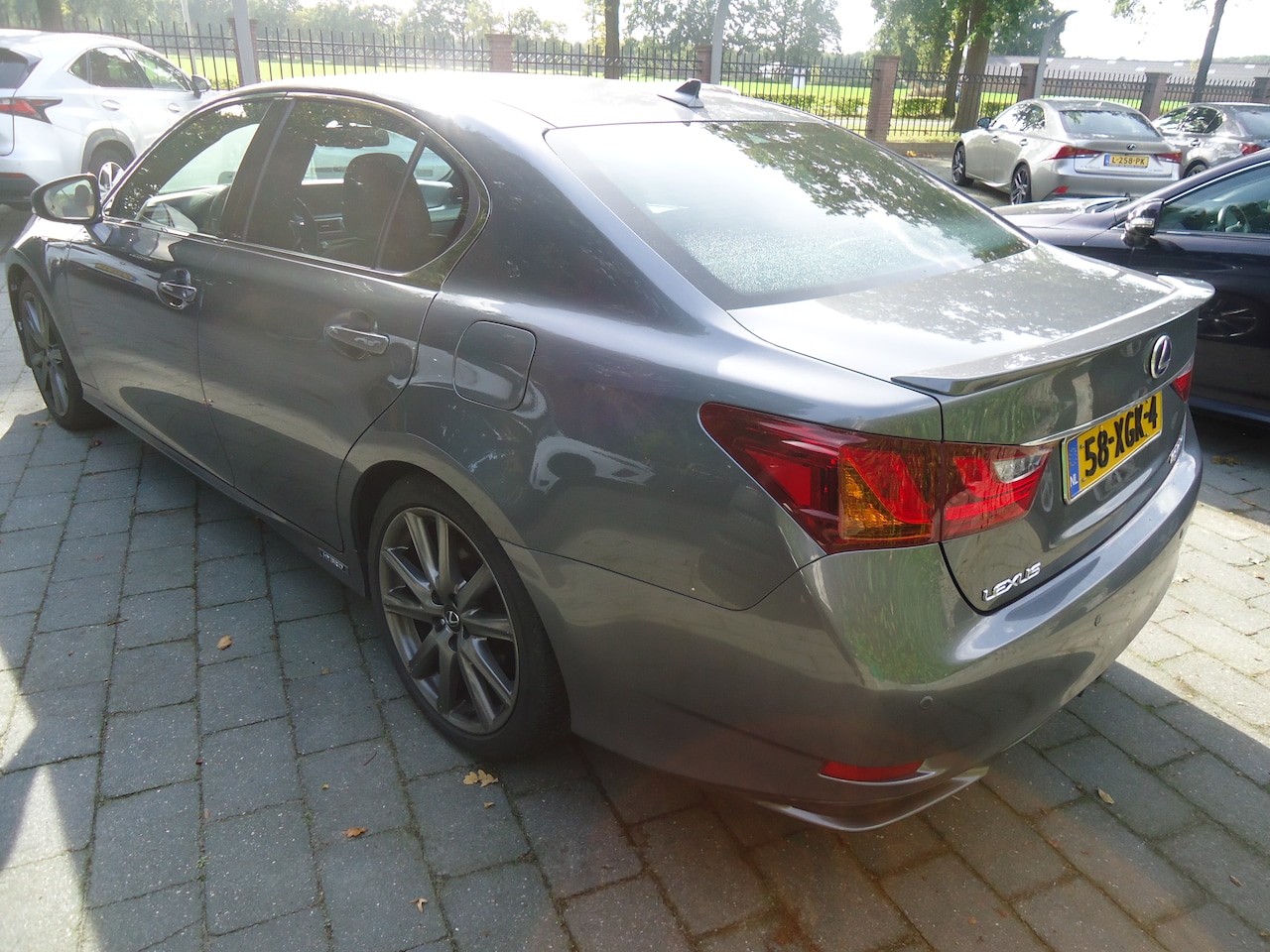 Lexus GS - 450h F Sport Line mark levinson en car play
