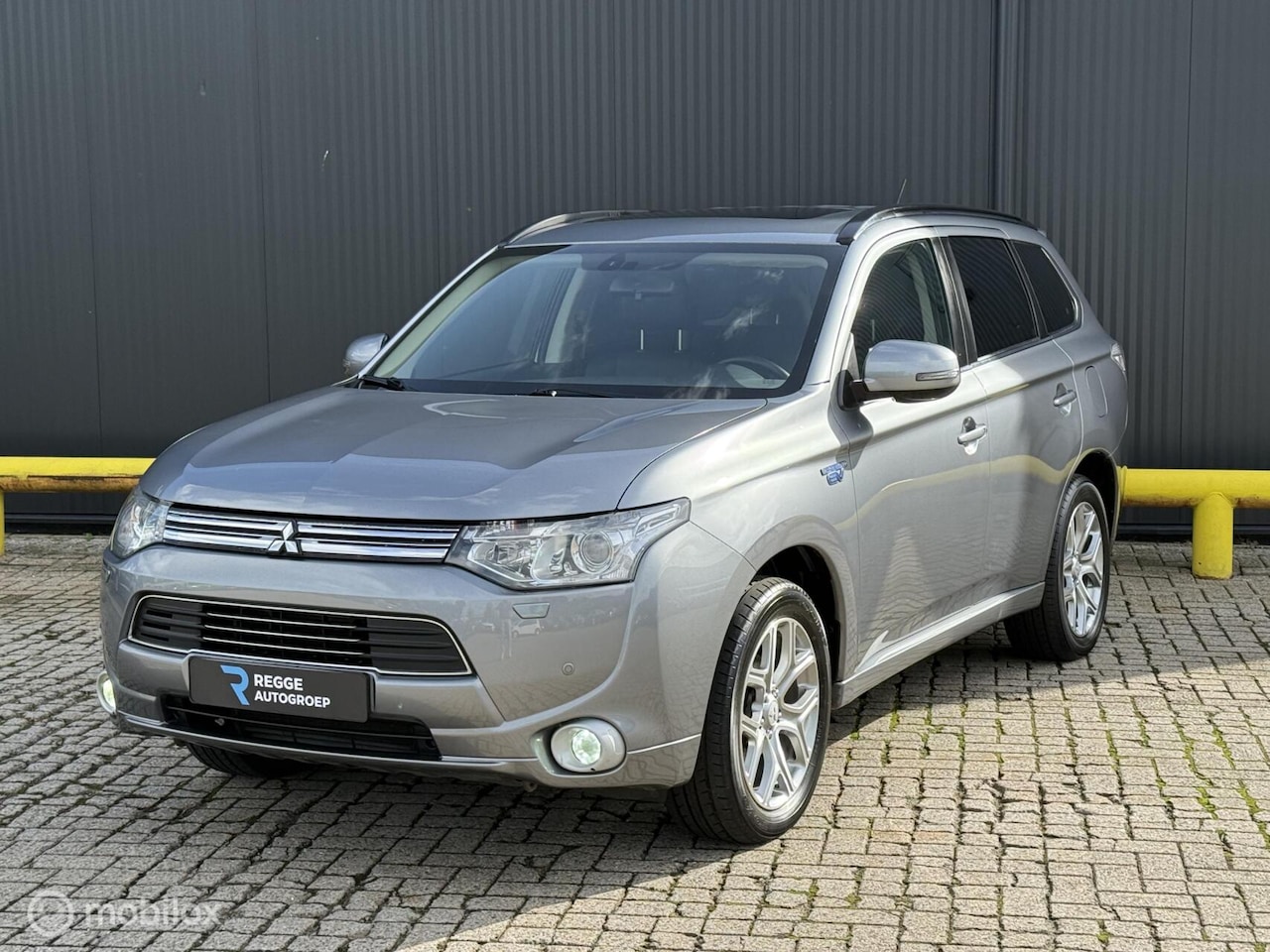 Mitsubishi Outlander - 2.0 PHEV Intense + - AutoWereld.nl