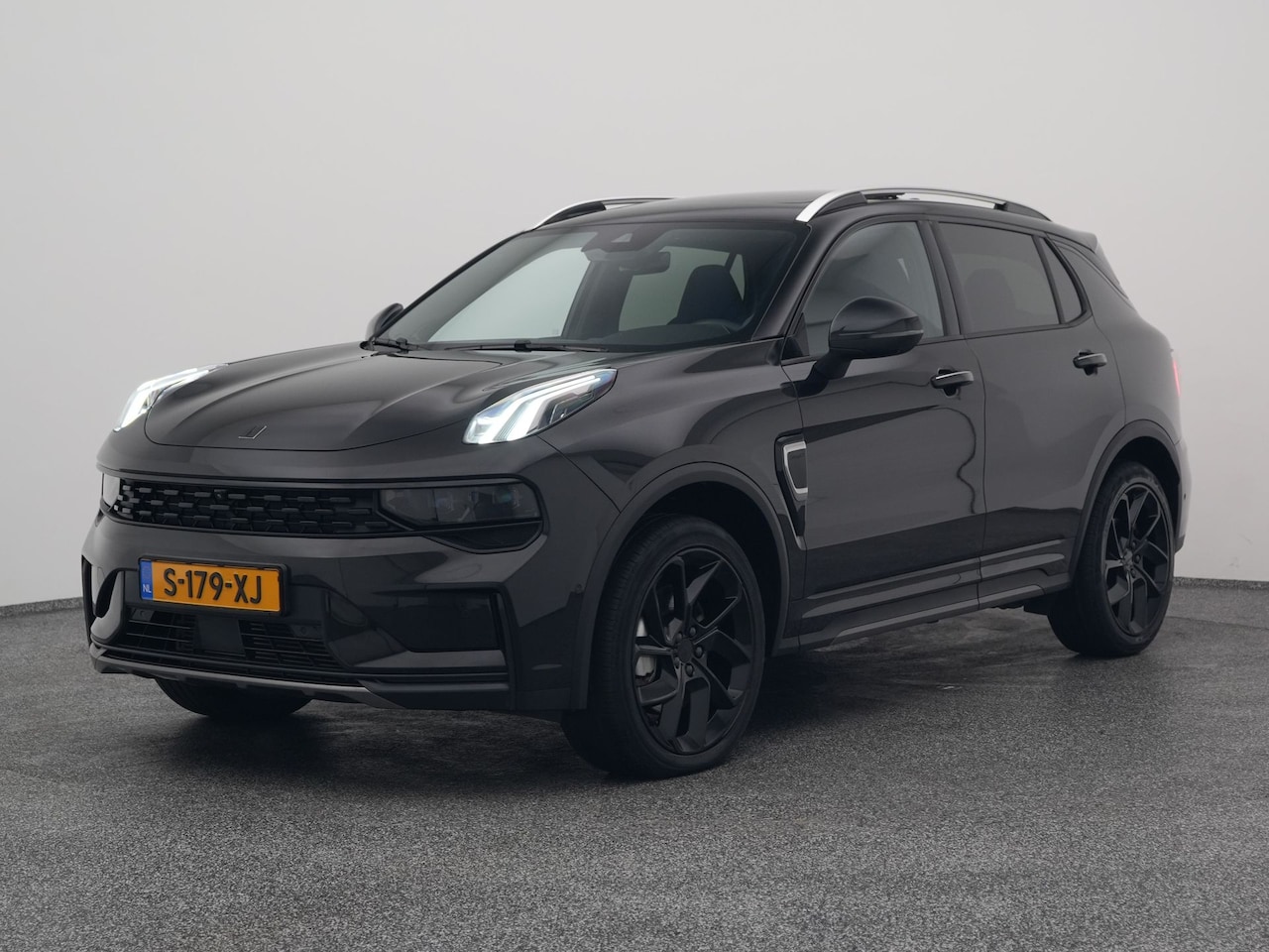 Lynk & Co 01 - 1.5 Plug-in Hybrid | 360° | BLACK | ZWARTE HEMEL | NLD AUTO - AutoWereld.nl