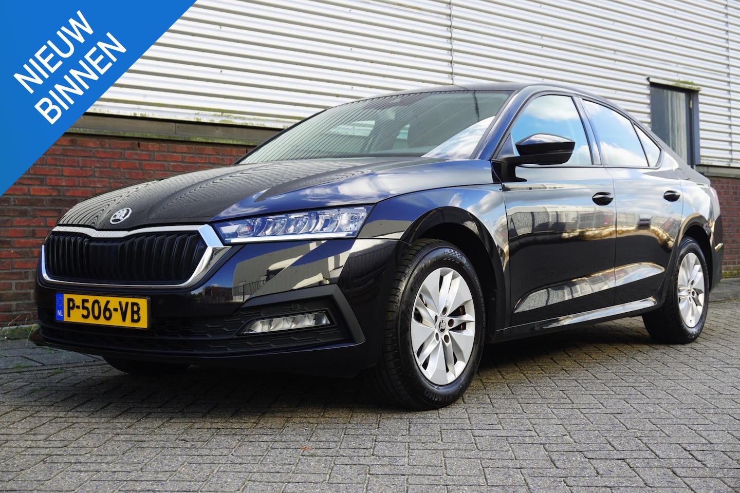 Skoda Octavia - 1.0 TSI Apple/Android/Navigatie/Digi-Dashboard/ V+A parkeersensoren. - AutoWereld.nl