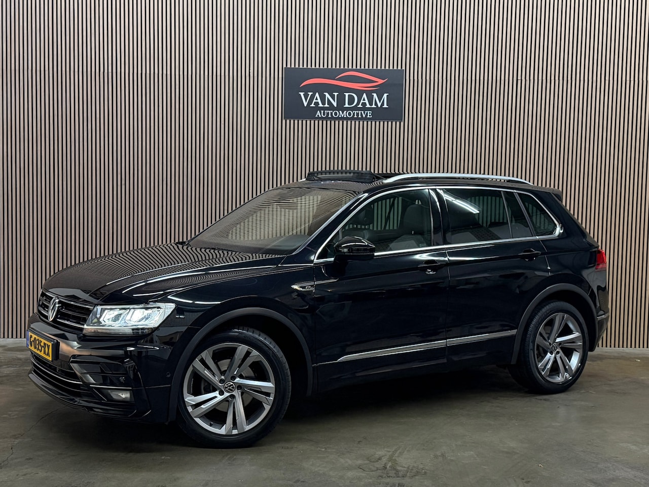 Volkswagen Tiguan - 1.5 TSI ACT 3xR-Line 2019 NAP DSG PANO VIRTUAL - AutoWereld.nl