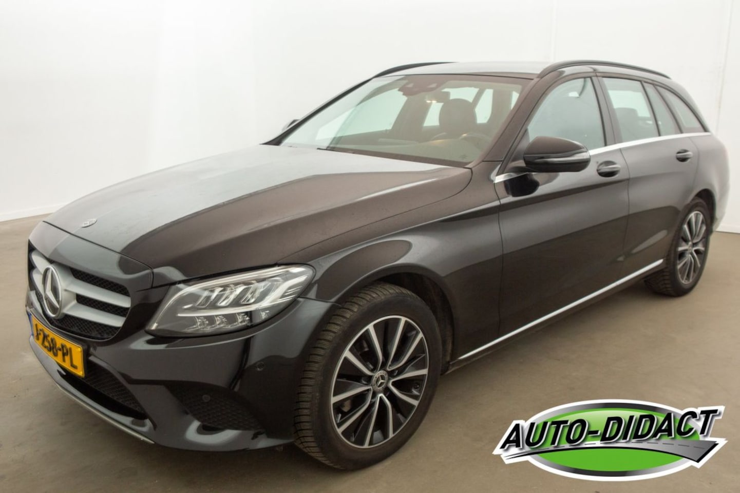 Mercedes-Benz C-klasse Estate - C180 Automaat Business Solution - AutoWereld.nl
