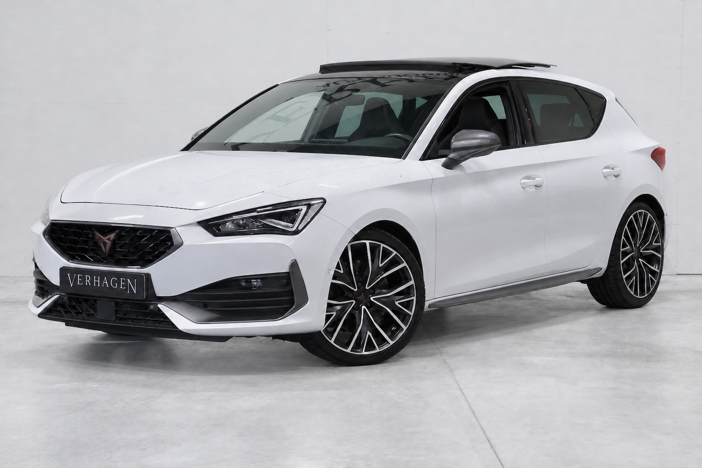 CUPRA Leon - 2.0 TSI VZ 300pk Pano Beats - AutoWereld.nl