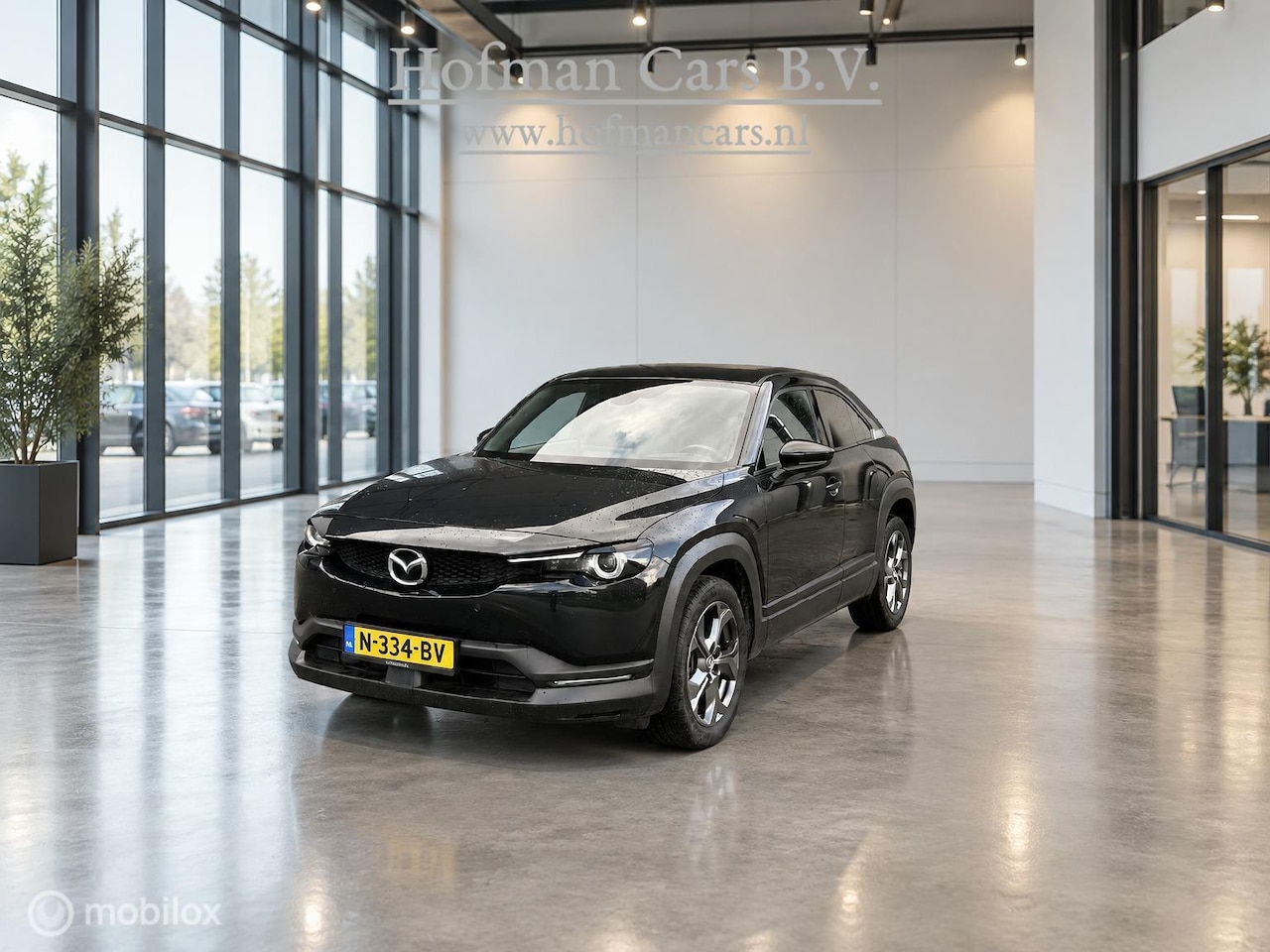 Mazda MX-30 - e-SkyActiv 145 36kWh | SOH 93,69% | HUD | Leder | Stoel- & Stuurverwarming - AutoWereld.nl
