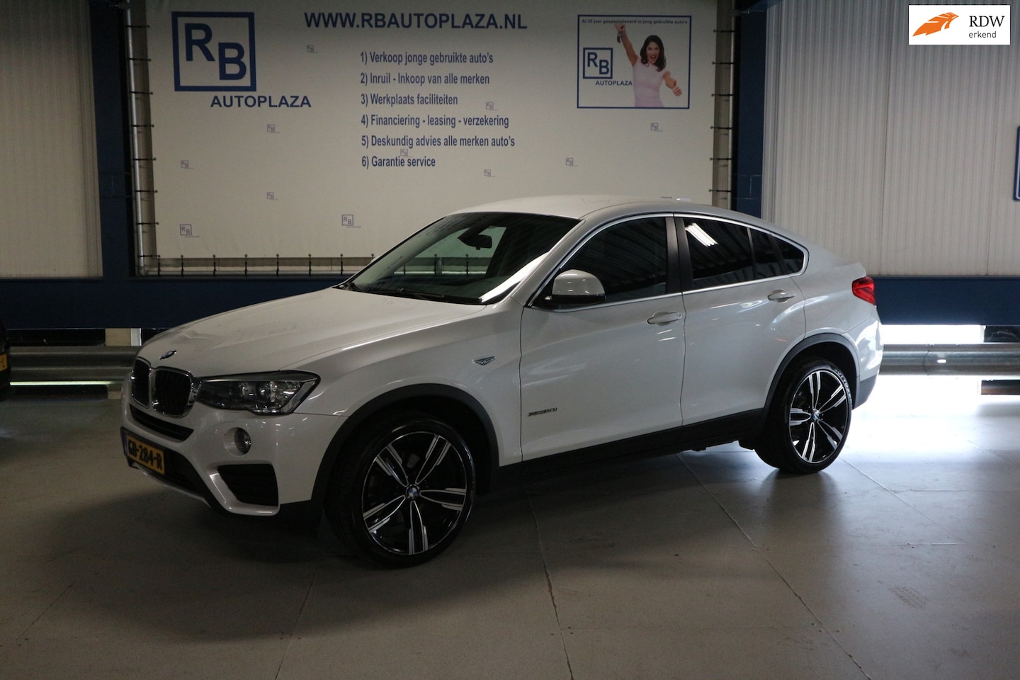 BMW X4 - XDrive20i Executive KEURIG ONDERHOUDEN/ 12 MAANDEN GARANTIE ! ! ! - AutoWereld.nl