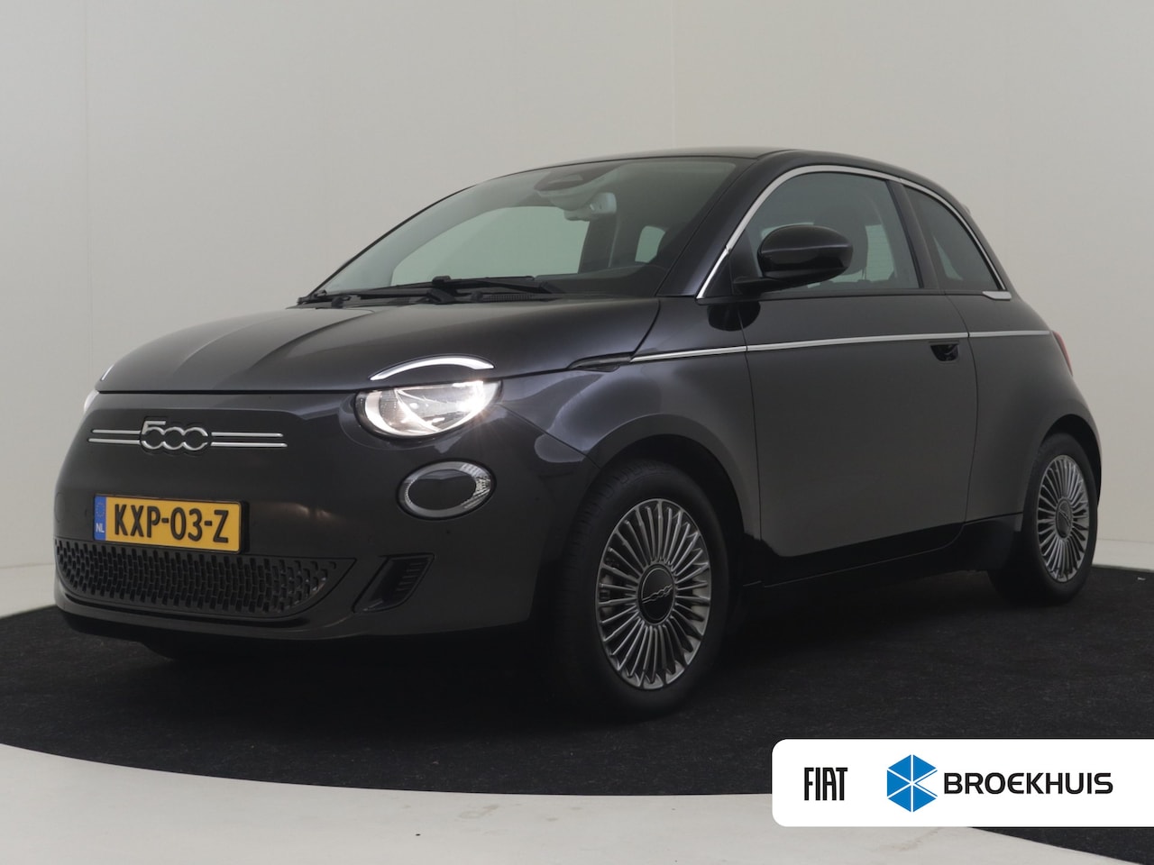 Fiat 500 - Urban 42 kWh l Camera l LM-Velgen l Navigatie l Apple Car Play l Cr Control l Sfeer Pakket - AutoWereld.nl