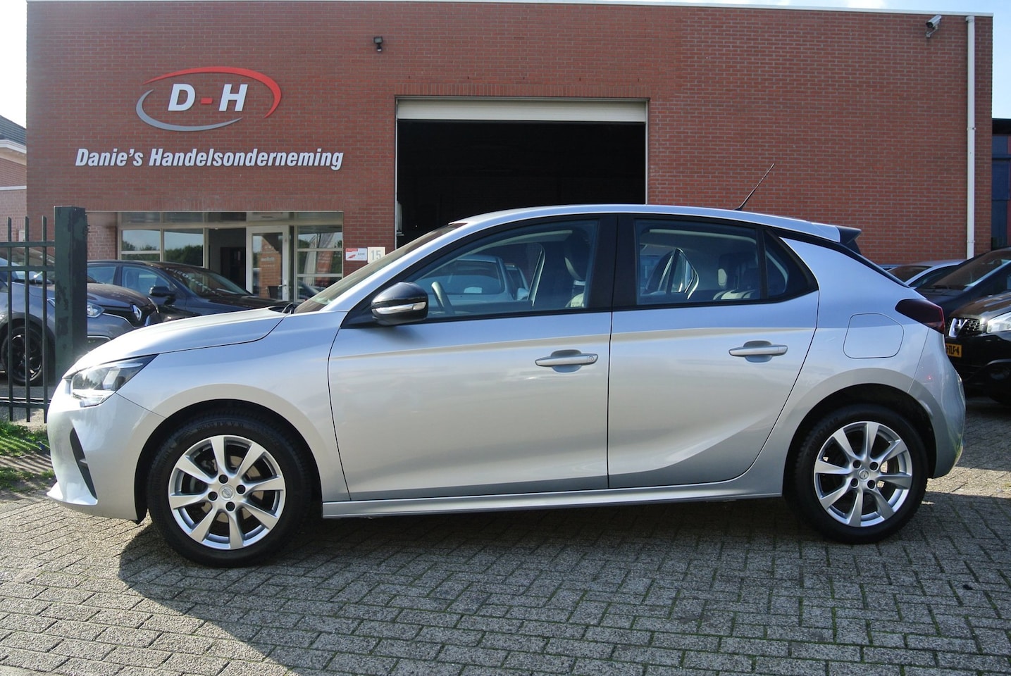 Opel Corsa - 1.2 Edition airco inruil mogelijk - AutoWereld.nl