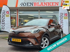 Toyota C-HR - 1.2 Dynamic 5drs BJ.2017 / Navigatie / Clima / Camera / Keyless / 17"Lmv / Trekhaak