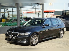 BMW 3-serie Touring - 330e | trekhaak | ACC | 92% Soh