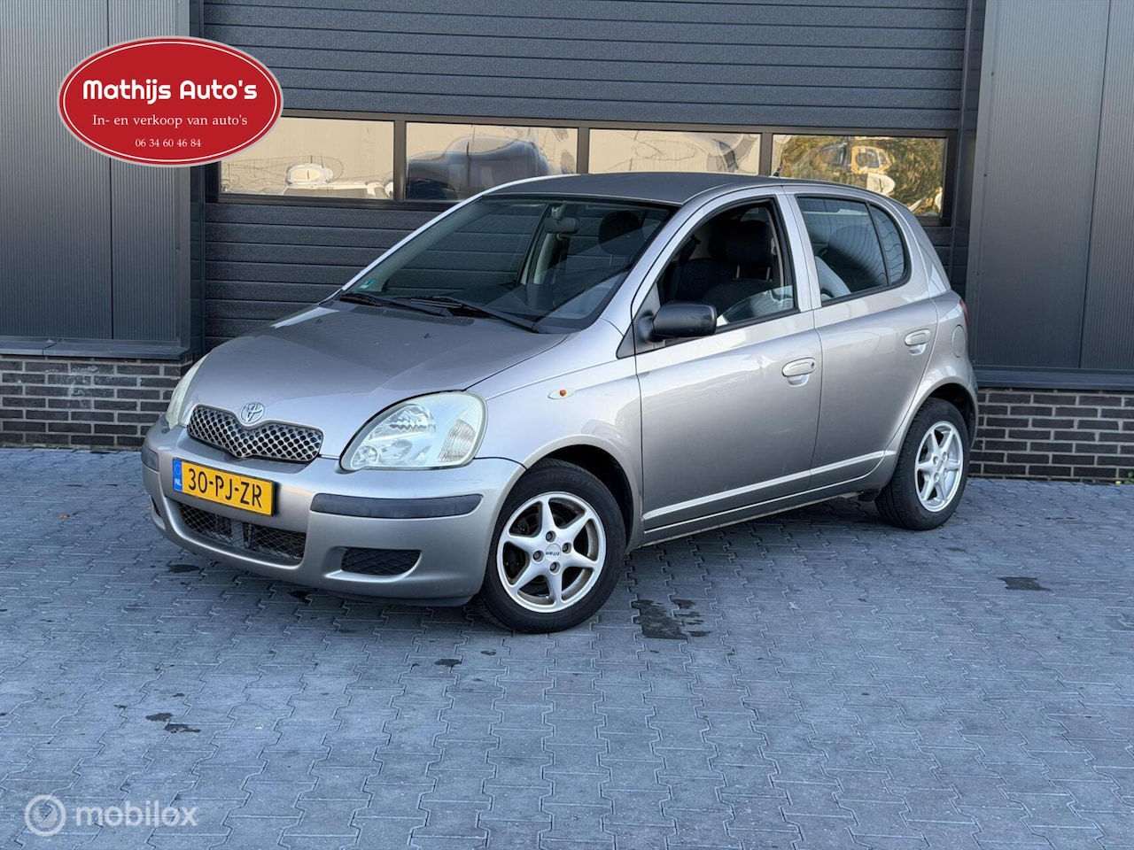 Toyota Yaris - 1.3 VVT-i Blue 5 deurs! Airco! Nieuwe APK! - AutoWereld.nl