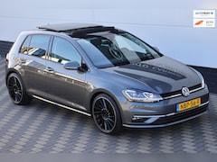 Volkswagen Golf - 1.5 TSI Highline Pano Virtual Carplay