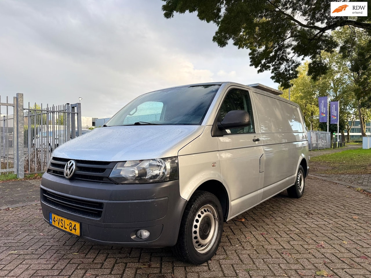 Volkswagen Transporter - 2.0 TDI L2 | Airco | Carplay - AutoWereld.nl
