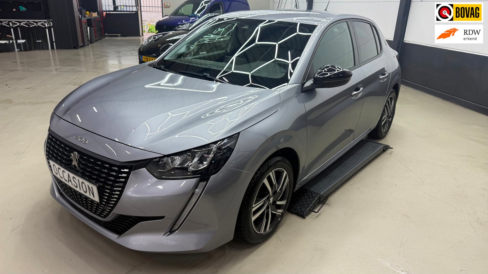 Peugeot 208 - 1.2 Allure Pack,Apple carplay cruise control - AutoWereld.nl