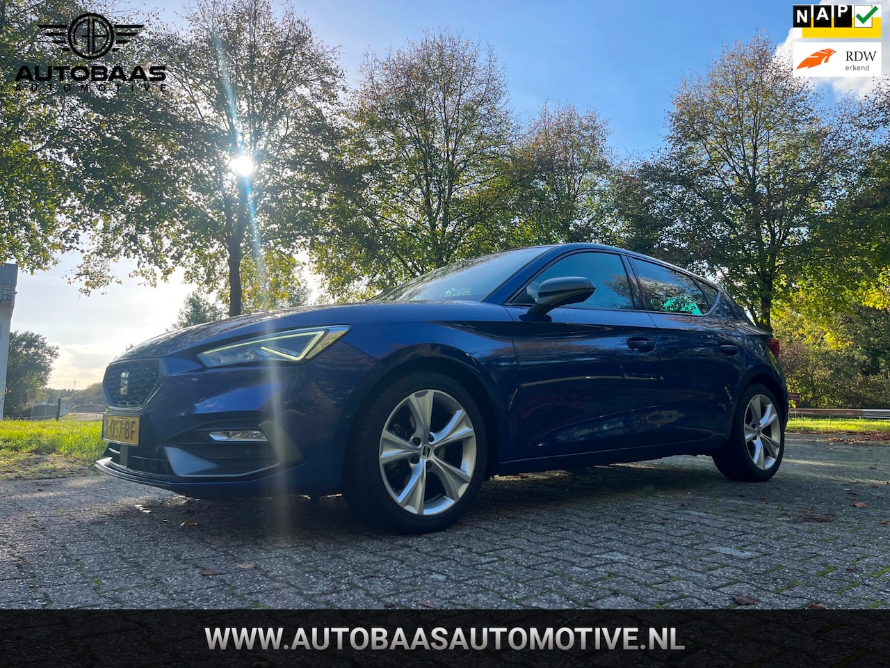 SEAT Leon - 1.0 TSI FR Edition **NW APK 07-2028** NL-AUTO+NAP+1EIG+FULL LED+NAVI+1/2 LEDER+VIRTUAL COC - AutoWereld.nl