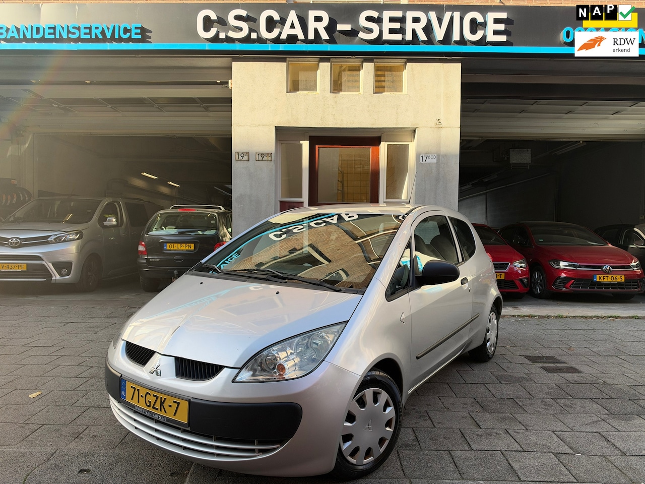 Mitsubishi Colt - 1.1 Silverline 1 Airco | Stuurbekr. | Elec.ramen | 1E EIG - AutoWereld.nl