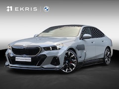 BMW 5-serie - Sedan 530e | M Sportpakket Pro | Panodak | Trekhaak | Head-Up | Driving Assistant Prof. |