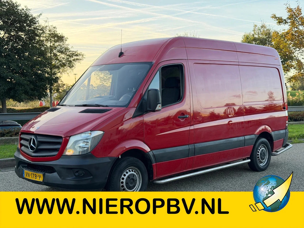 Mercedes-Benz Sprinter - 210CDI L2H2 3 Zits 270 Graden Deuren 140,000KM - AutoWereld.nl