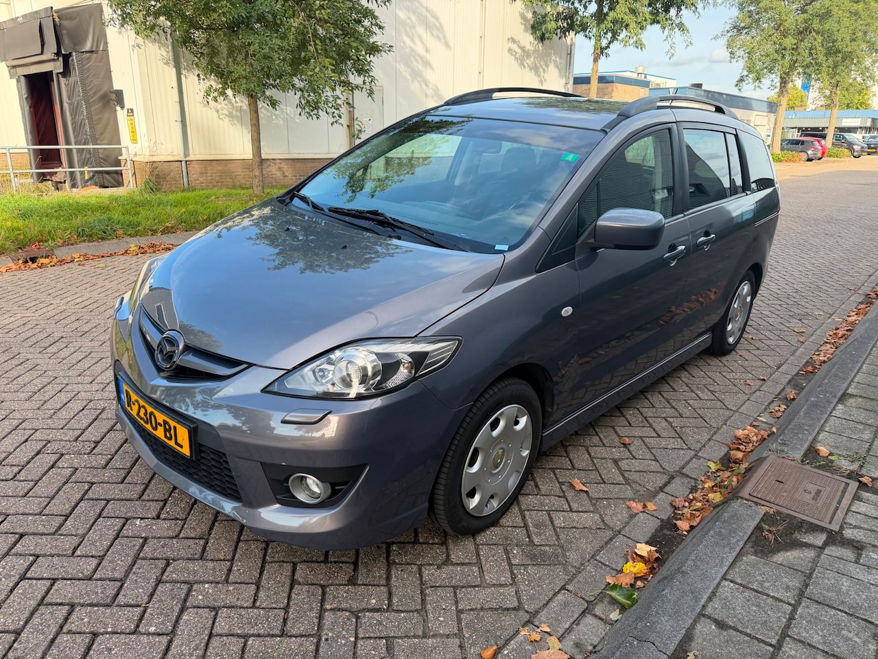 Mazda 5 - 2.0 TS 7 PERSOONS TREKHAAK LEER - AutoWereld.nl